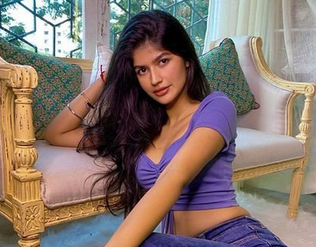 Anjini Dhawan Photos